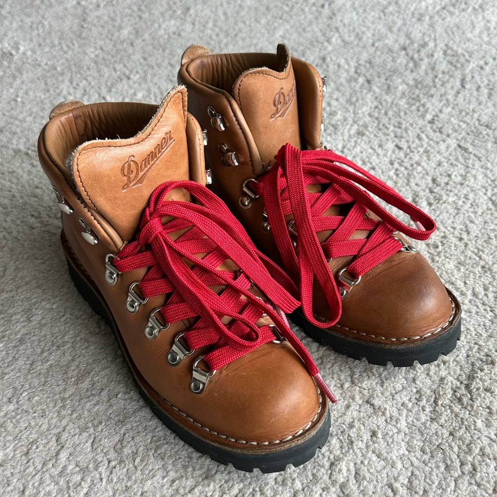 Womens Danner Mountain Light